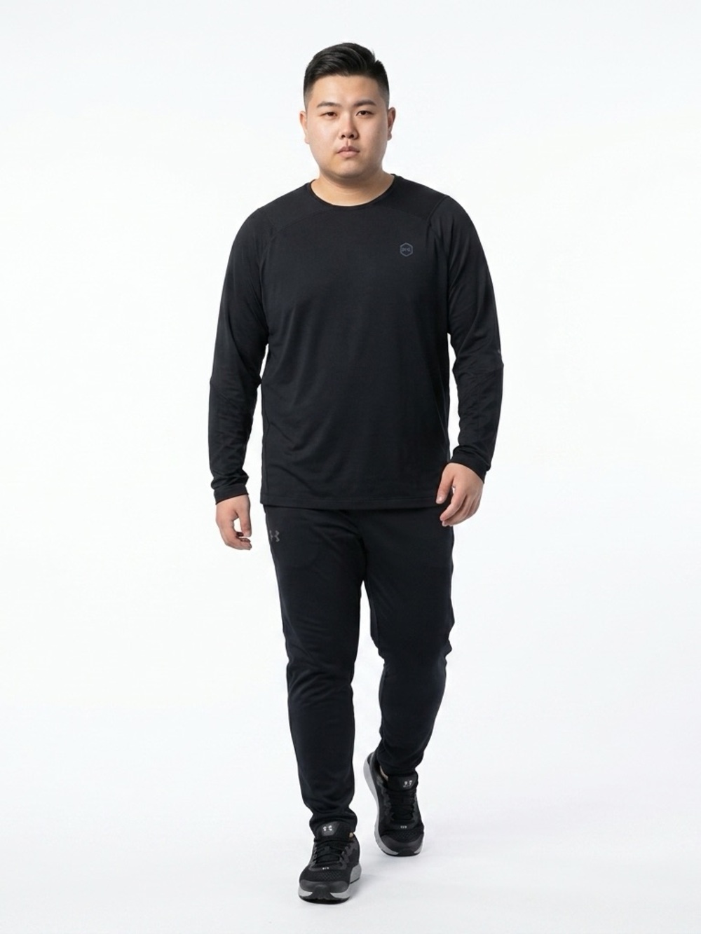 Under Armour Men's Black Long-Sleeve Heatgear Shirt